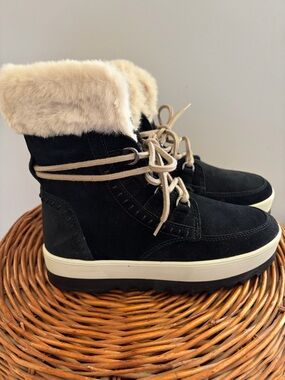 Cougar Vanetta Waterproof Suede Winter Boots Faux Fur Lace Up Black Size 7